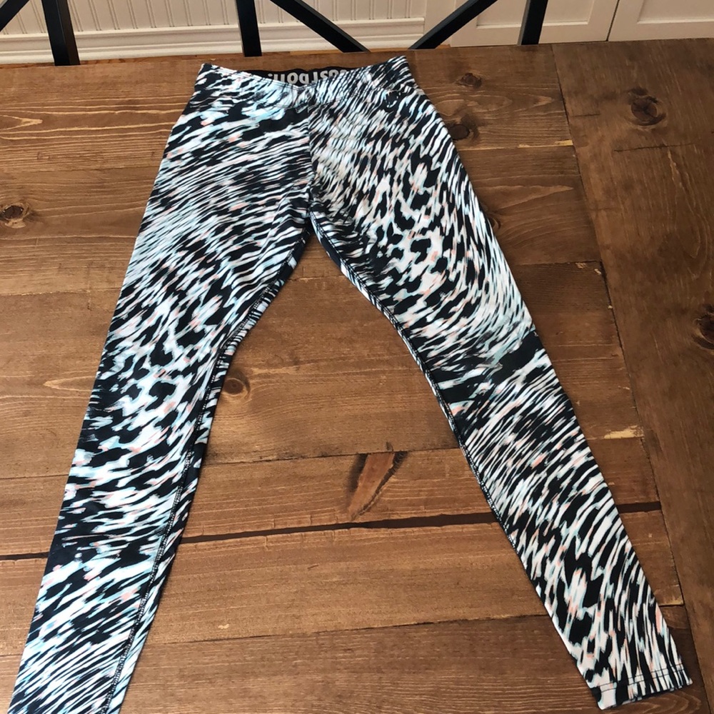 Patterned Nike Athletic leggings